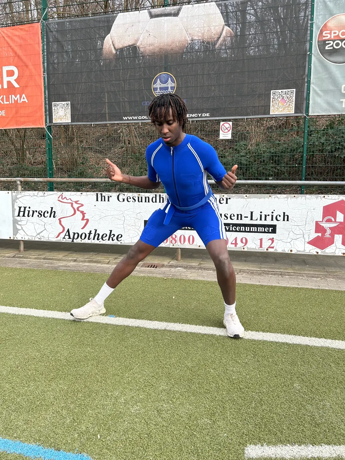 EMS-Einheit auf dem Fu&szlig;ballplatz